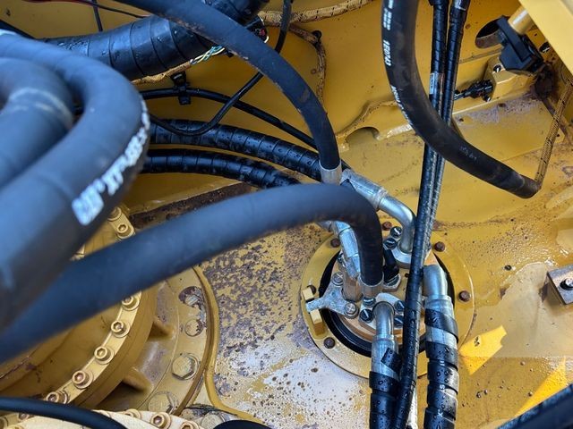 2021 Caterpillar 349