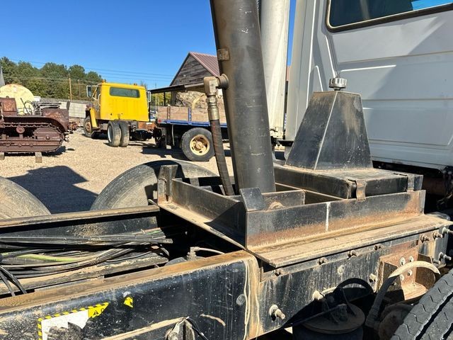 2007 Mack Granite CV713