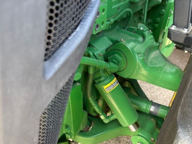2020 John Deere 8R250 MFWD